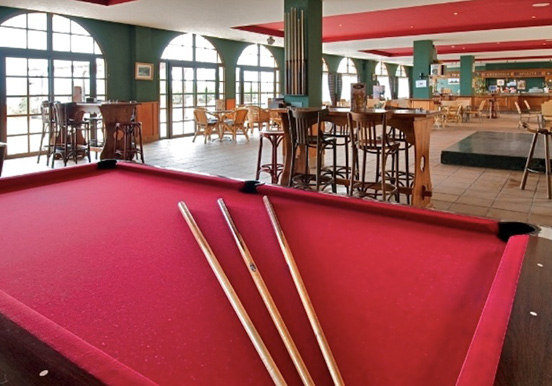 Hotel Elba Castillo English bar with billiard