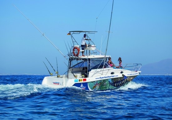 Sea fishing in Isla de los Lobos-min.jpg