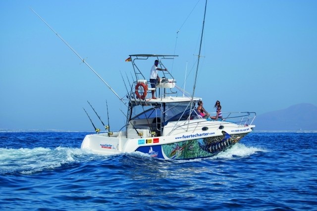 Sea fishing in Isla de los Lobos-min.jpg