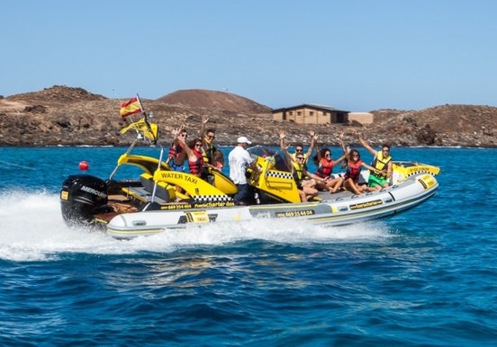 water taxi to visit El Puertito-min.jpg