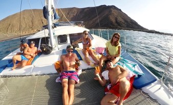 Sailing Trip with Oby Catamaran