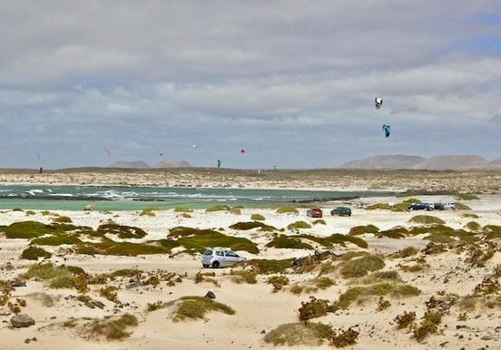 Beautiful lagoon Fuerteventura bike tour-min.jpg