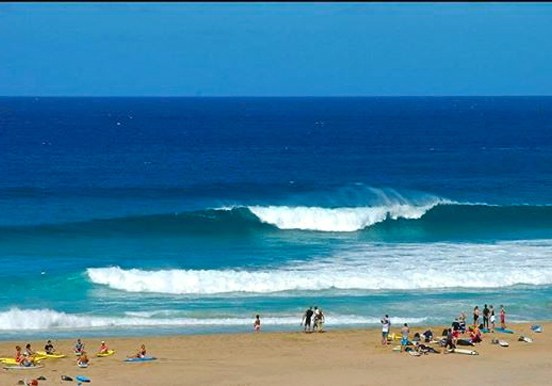 Corralejo sea waves for surf course