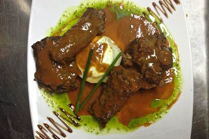 oxtail la goleta (Copy).jpg
