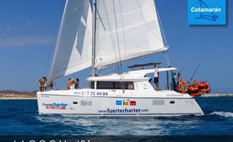 Private charter catamaran sailing 4h (Lagoon 400 or 421)