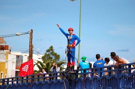Superman style bridge bungee jumping in Gran Canaria