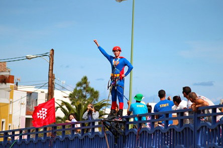 Superman style bridge bungee jumping in Gran Canaria