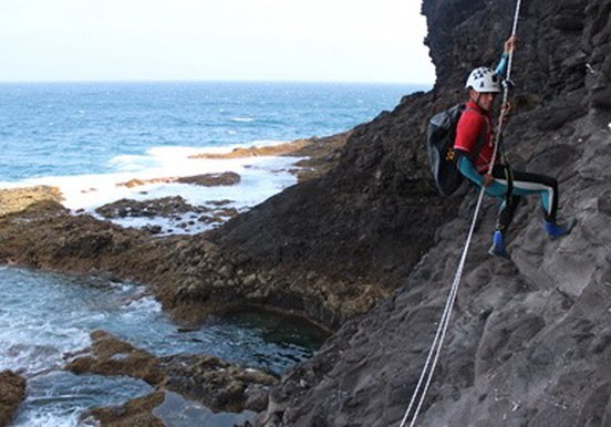 Abseiling for Gran Canaria coasteering