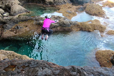Gran Canaria coasteering jump off cliff