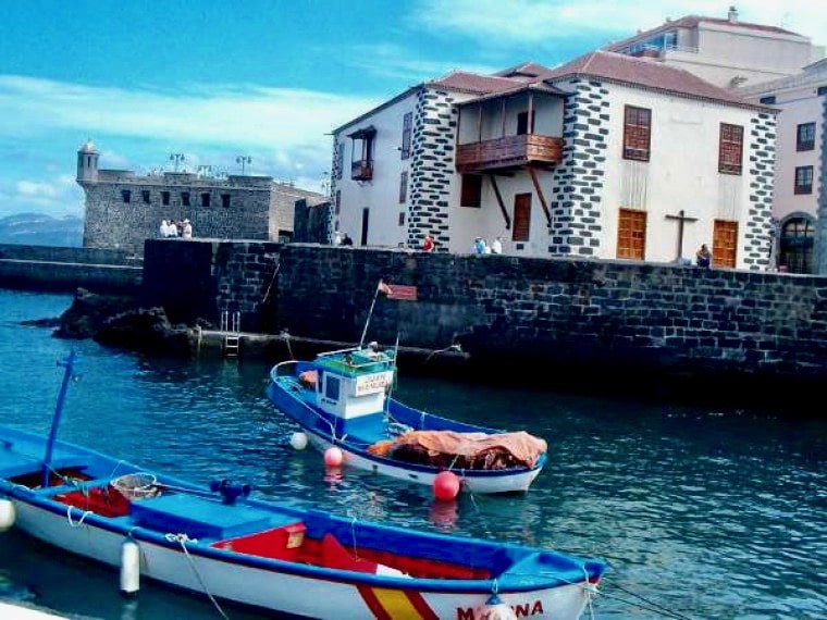 Puerto de la Cruz muelle.jpg