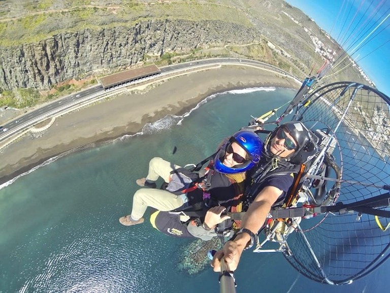 Paramotor in La Laja.jpg