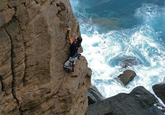 rock climbing in Gran Canaria coast