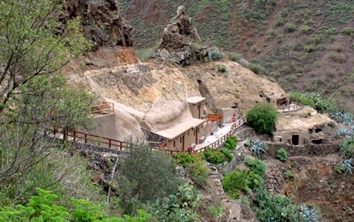 Guayadeque caves Gran Canaria.jpg
