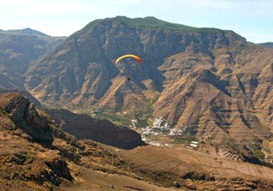 Gran Canaria landscape - paragliding
