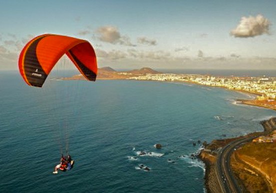 Paragliding over Gran Canaria coast