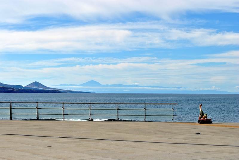 Promenade of Playa de Las Canteras beach