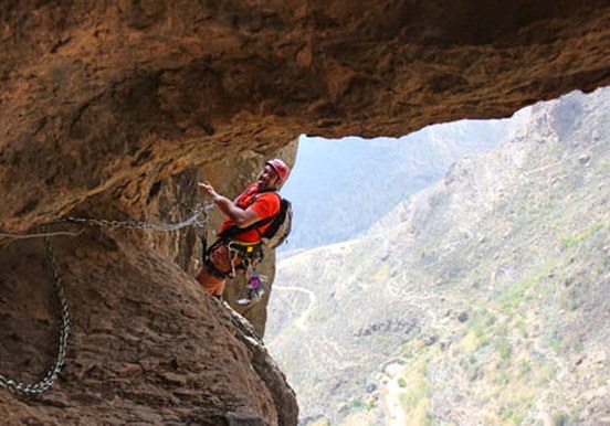 Ferrata climbing in Gran Canaria using chains and stemples