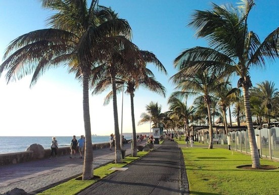 Maspalomas promenade.jpg