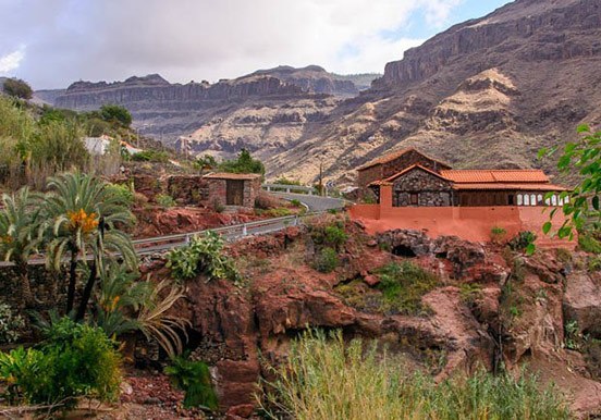 Ayagaures Valley