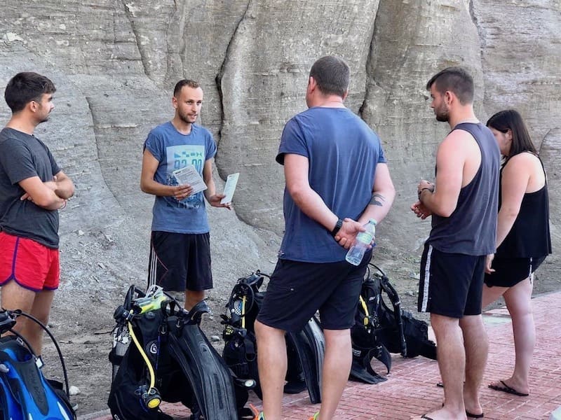 Diving equipment briefing Gran Canaria.jpg