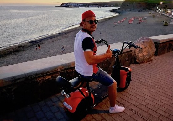 e-scooter along beach promenade gran canaria.jpg