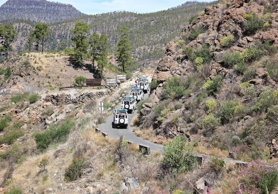 Explore amazing landscapes on jeep safari in Gran Canaria