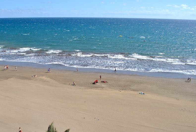 Pristine sandy beach in Maspalomas