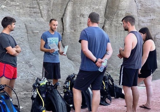 Diving equipment briefing Gran Canaria.jpg