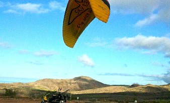 Paratrike tandem flying experience in Gran Canaria