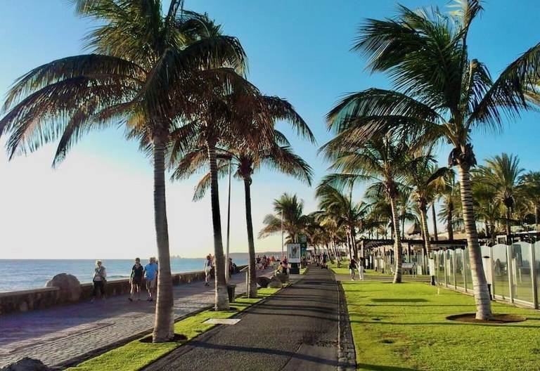 Maspalomas segway along beautiful waterfront-min.jpeg
