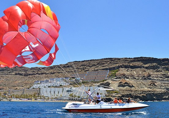 boat lifting parasail