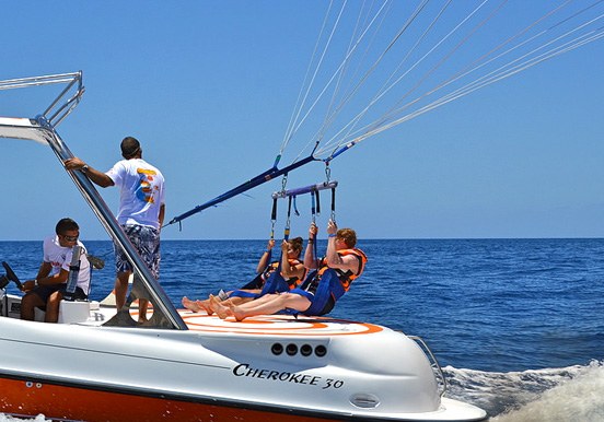 boat towing parasail