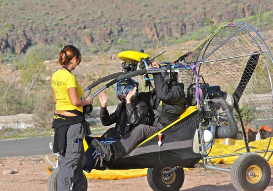 Paratrike - paraglider with seat and wheels