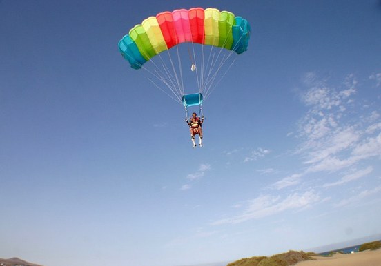 Tandem skydiving Gran Canaria.jpg