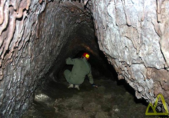 explore La Palma caves