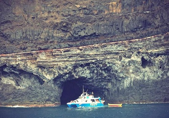 explore caves in La Palma via Fancy II catamaran trip