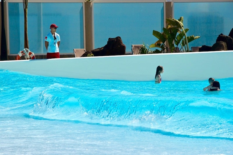 Salt water wave pool Lanzarote Aqualava.jpg