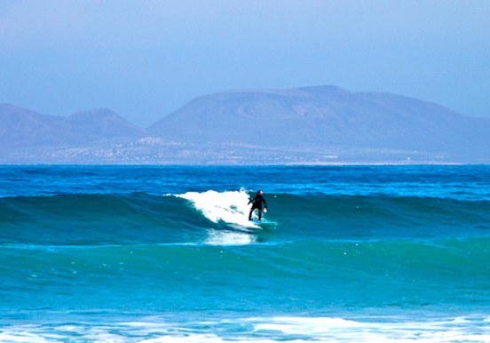learn to surf in Lanzarote