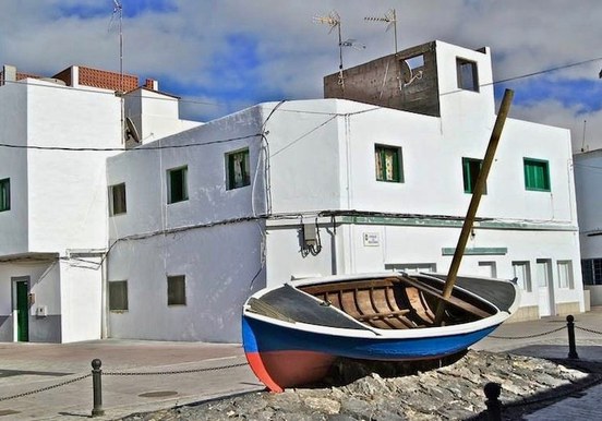 Corralejo rustic old fisherman quarter.jpg
