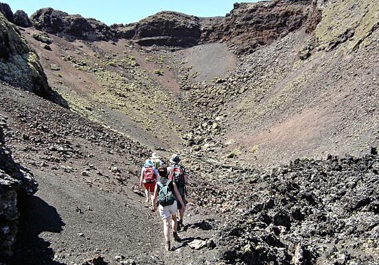 hike tour in Lanzarote volcanic landscapes