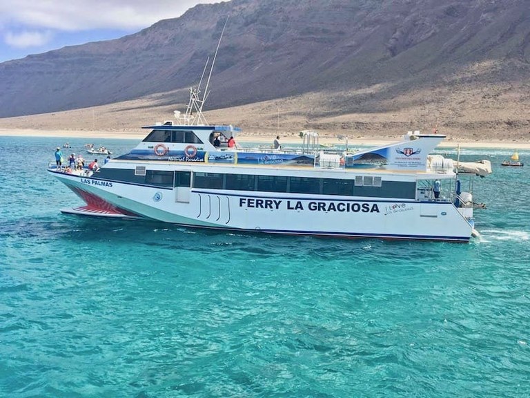 Ferry from lanzarote to La Graciosa island.jpg