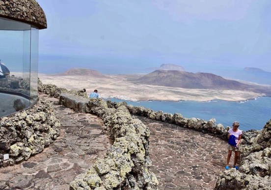 Mirador del Rio viewpoint in Lanzarote.jpg