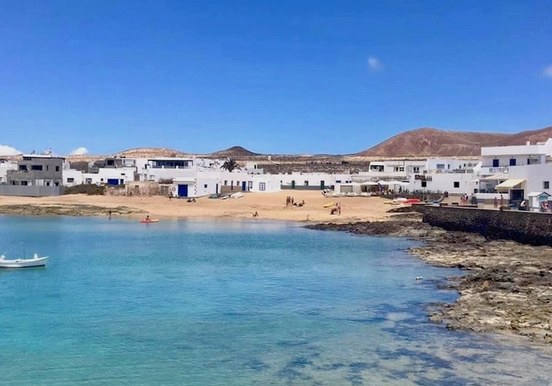 Calm waters and small beach on La Graciosa.jpg
