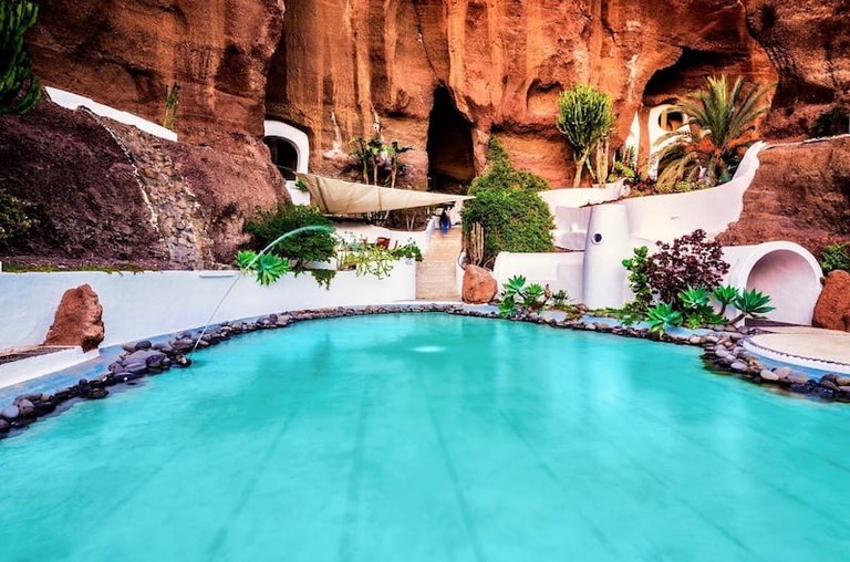 Pool at Lagomar Lanzarote.jpg