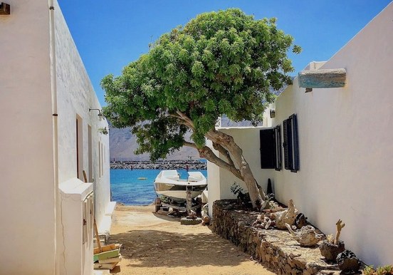 Pretty hamlet of La Graciosa island in Lanzarote.jpg
