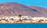White houses on La Graciosa island.jpg