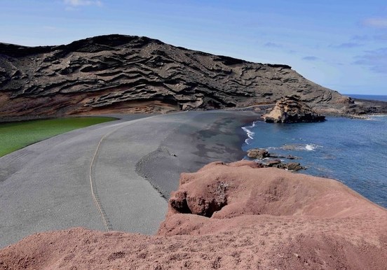 El Golfo coast in Lanzarote.jpg