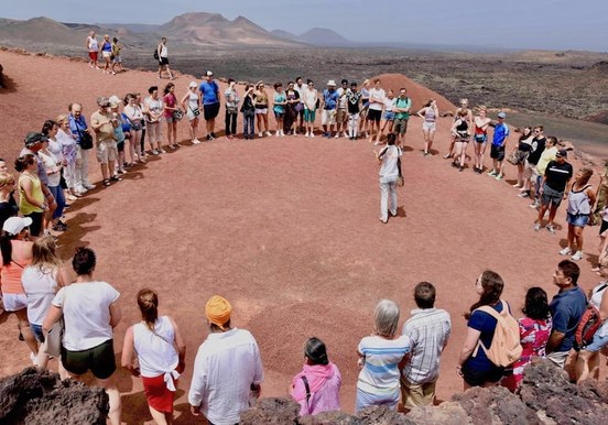 Timanfaya volcanic activity demonstration.jpg