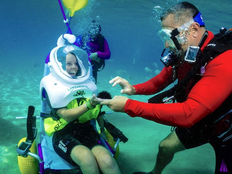 sea trek diving for disabled persons Lanzarote.jpg