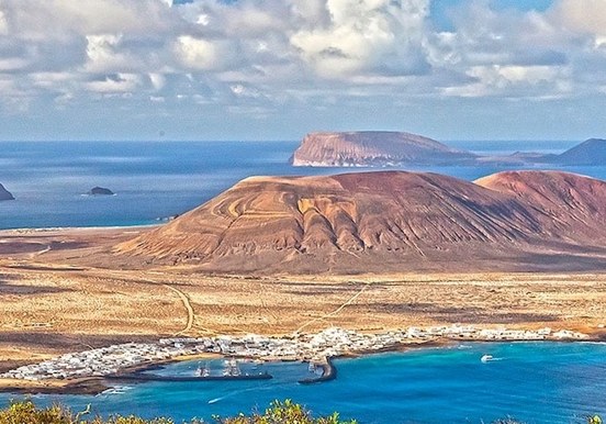 La Graciosa island from afar.jpg
